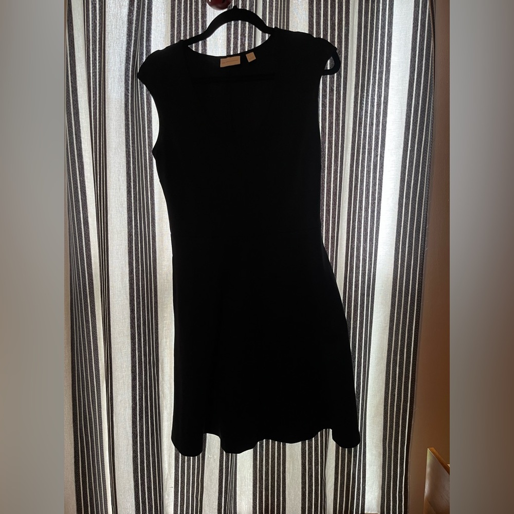 🐇 New York & Company Black sleeveless dress with two pockets. Item #10